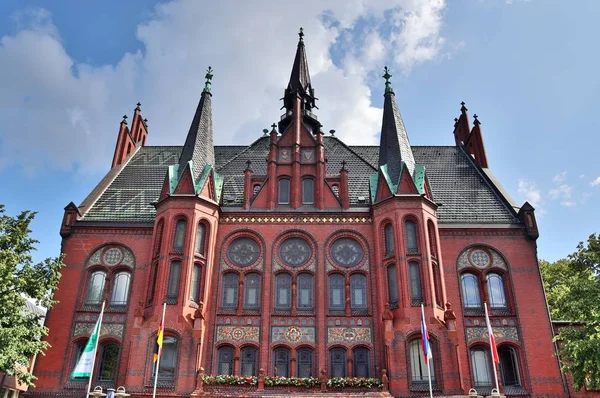 Detailní Pohled Severní Německou Radnici Nalezené Neumuensteru Slunného Letního Dne — Stock fotografie