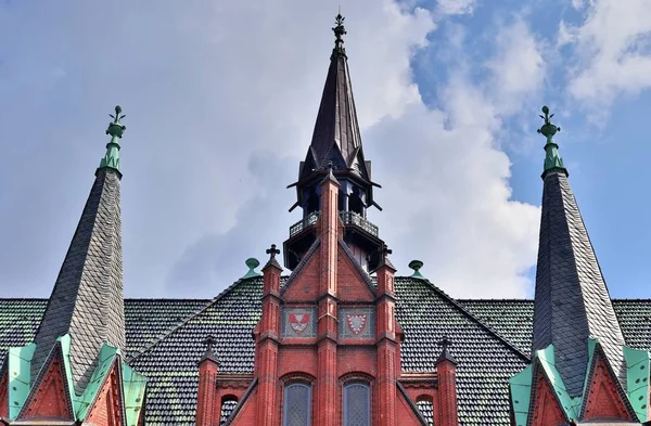 Detailní Pohled Severní Německou Radnici Nalezené Neumuensteru Slunného Letního Dne — Stock fotografie