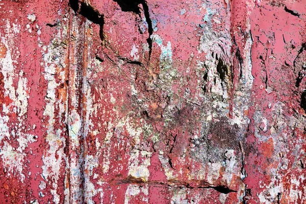 高解像度で亀裂や塗料を持つ老朽化した風化したコンクリート壁の詳細なクローズアップビュー — ストック写真
