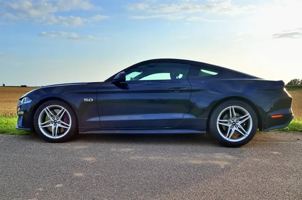 Szlezwik Holsztyn Niemcy Września 2019 Ford Mustang 2018 Czarny Sportowy — Zdjęcie stockowe