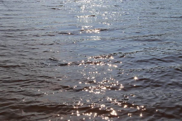 Detailní Bližší Pohled Vodní Plochy Vlnou Vlnky Sluneční Svit Odrážející — Stock fotografie