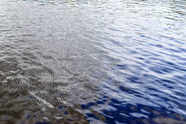 Hermosa Detallada Textura Superficie Del Agua Con Reflejos Ondas Ondas —  Fotos de Stock