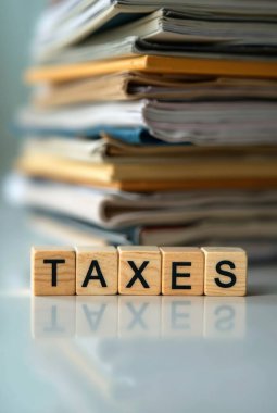 Tahta vergileri, vergi hazırlama işlemini temsil eden bulanık dökümanlarla engelliyor