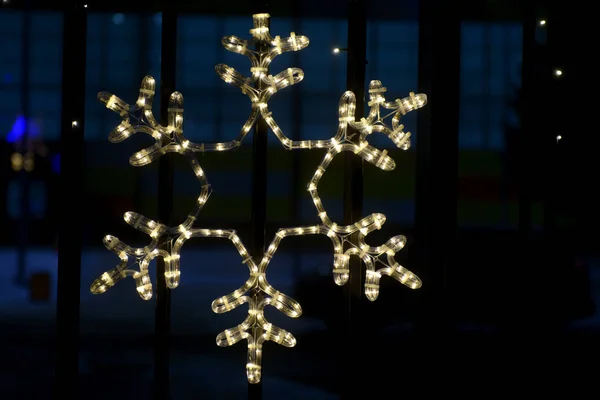 Snowflake Golden Christmas Tree Bulbs Dark Background — Stock Photo, Image