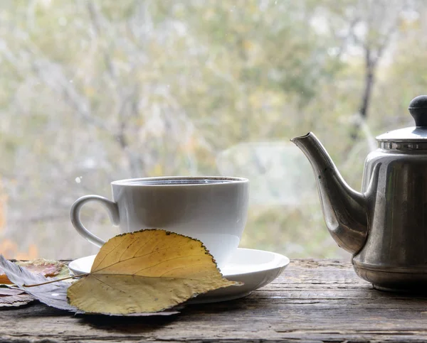 White Cup Coffee Coffee Pot Window Yellow Leaf Natural Light — Stock Photo, Image