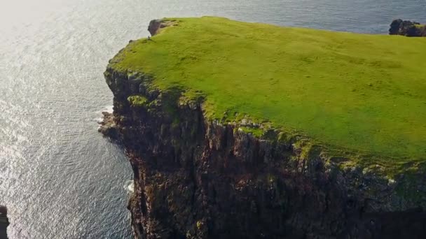 Prise Vue Aérienne Large Des Côtes Spectaculaires Des Shetland Écosse — Video