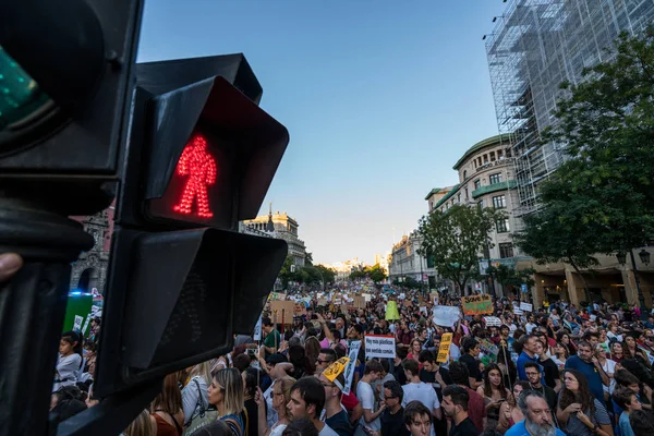 Madrid España 270919 Unidos por el clima. Jóvenes toman las calles unidos por el cambio climático . — Foto de Stock