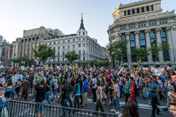 Madrid España 270919 Unidos por el clima. Jóvenes toman las calles unidos por el cambio climático . — Foto de Stock