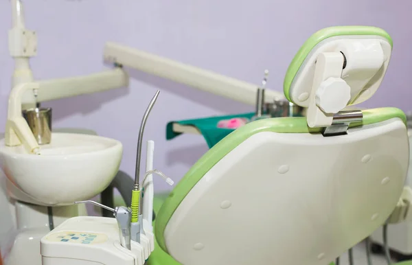 Інтер'єр стоматологічної кабінету та спеціального обладнання . — стокове фото