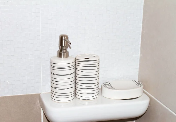 Flytande Tvålbehållare placerad — Stockfoto