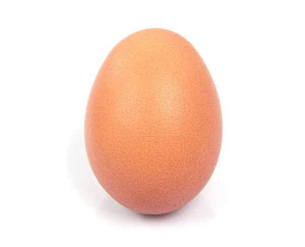Ovos isolados sobre fundo branco. os ovos são presentes naturais. Rico. — Fotografia de Stock