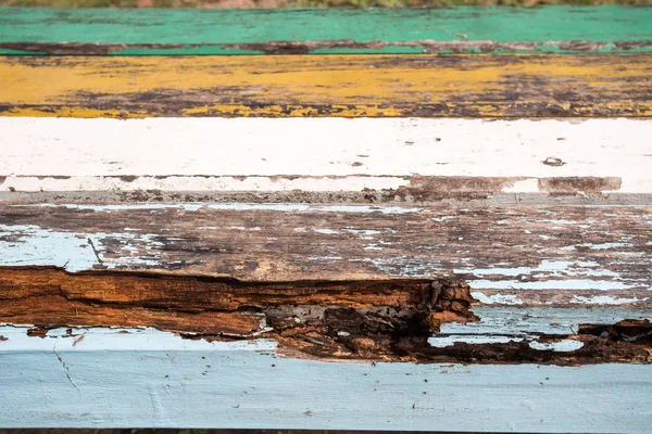 Fa/Driftwood deszka világosszürke textúra móló a víz felett . — Stock Fotó