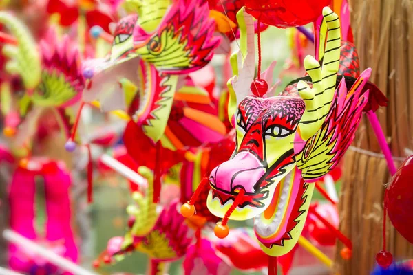 Brinquedo de dragão chinês colorido , — Fotografia de Stock