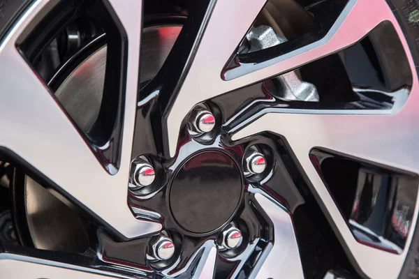 Super car disc brake. Car wheels. steel alloy car disks backgrou — Stock Photo, Image