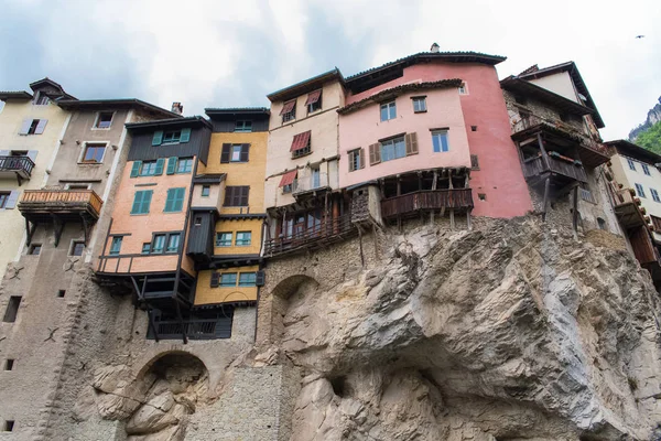 Pont Royans Regionu Vercors Typické Barevné Domy Postavené Útesu Nad — Stock fotografie zdarma