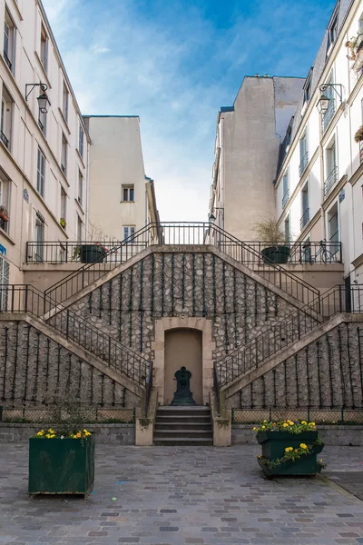 蒙马特的典型楼梯 巴黎最浪漫的楼梯 — 图库照片