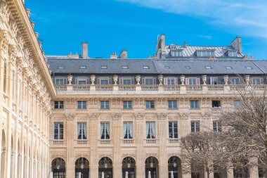     Paris, Palais Royal gardens, güzel cephe 