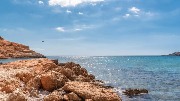 Ibiza Caleta Beach Sunny Krajina Letadlem Pozadí — Stock fotografie