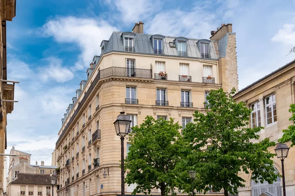 Париж Красива Будівля Центрі Типові Паризькі Фасаду Місце Нації — стокове фото
