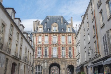 Paris, Marais, pembe cepheler des Vosges yerleştirin
