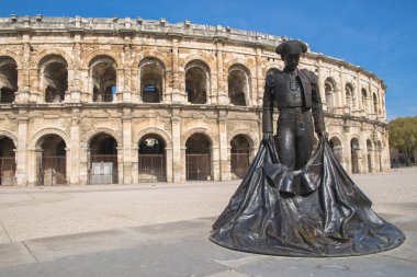 Antik Roma amfitiyatro Nimes, Matador heykel matador heykelinin içinde