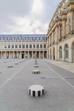     Paris, Palais-Royal, mimari perspektif yeri