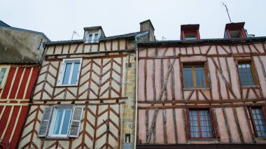     Vannes eski yarı ahşap evleri, Brittany güzel turistik şehir 