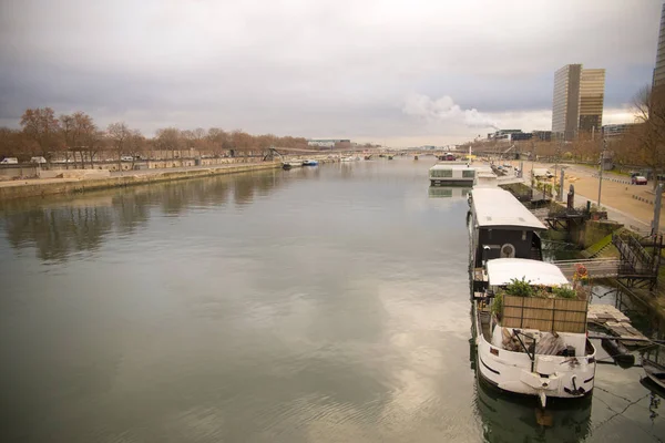 Parigi Senna Vista Del Ponte Bercy Con Chiatte — Foto Stock