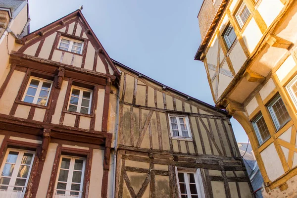 Vannes Kleurrijke Vakwerk Huizen Mooie Toeristische Stad Bretagne Kleurrijke Huizen — Stockfoto