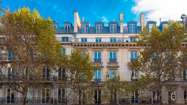 Париж Красиві Будинки Типові Паризькі Фасади — стокове фото