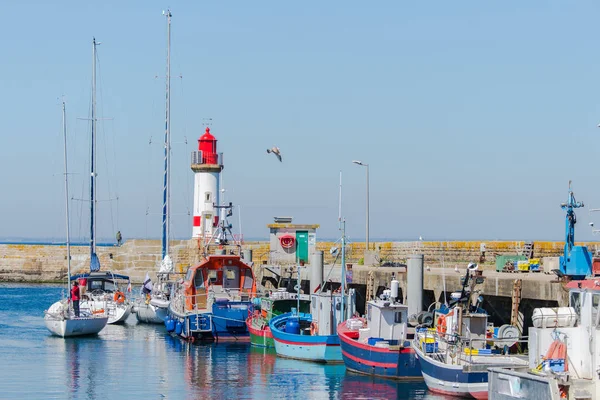 Bretagne Ile Groix Hafen Port Tudy Roter Leuchtturm Und Boote — Stockfoto
