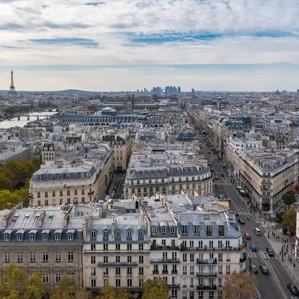 Париж Здания Крыши Горизонт Фоне Эйфелевой Башни Обороны — стоковое фото