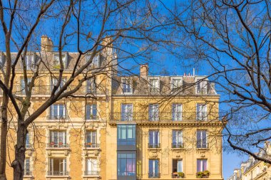 Paris, eski binalar, tipik cepheler Bulvarı Pereire