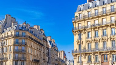 Paris, güzel bina, tipik cephe Bulvarı Pereire, Fransa başkentinin şık bir alanda