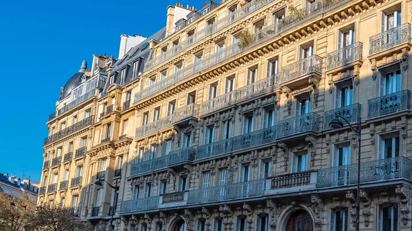 Париж Красива Будівля Центрі Типові Паризькі Вулиці — стокове фото