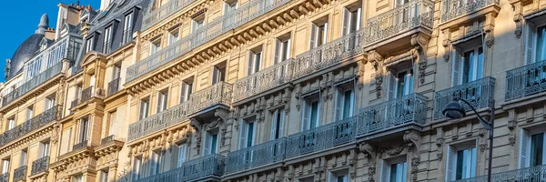 Paris Merkezinde Güzel Bina Tipik Paris Sokak — Stok fotoğraf