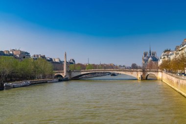    Paris, Notre-Dame katedrali ve merkezinde Tournelle köprü, ile de la Cite ve ile Saint-Louis