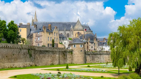 Vannes Frankrike Medeltida Stad Bretagne Utsikt Över Vallar Garden Med — Stockfoto