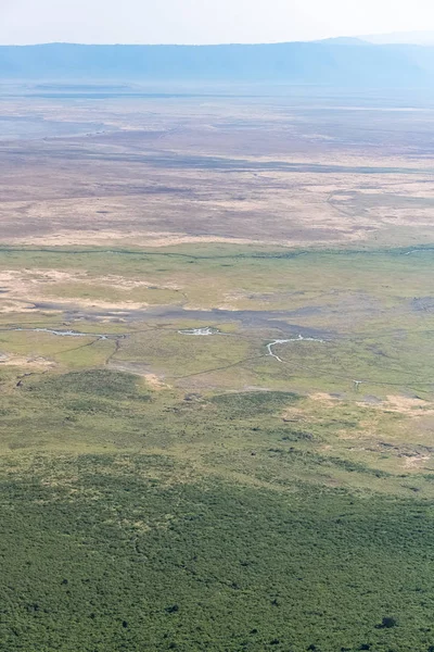 Tanzânia Vista Para Cratera Ngorongoro Bela Paisagem Com Diferentes Animais — Fotografia de Stock