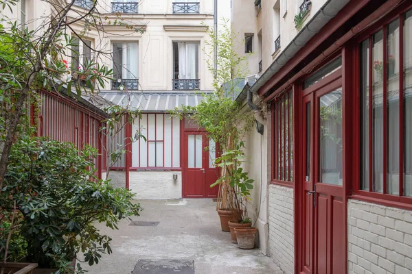 Paris, Marais bir Paris ortak mülkiyet çekici evler, büyüleyici antik avlu