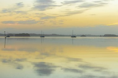 Brittany, Morbihan körfezinin manzarası, Ile aux Moines 'in manzarası, güzel bir gökyüzü