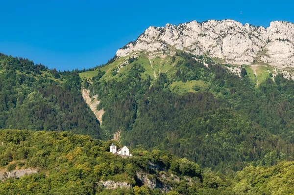 Annecy Francia Ermita Saint Germain Talloires Capilla Sobre Lago Verano — Foto de Stock