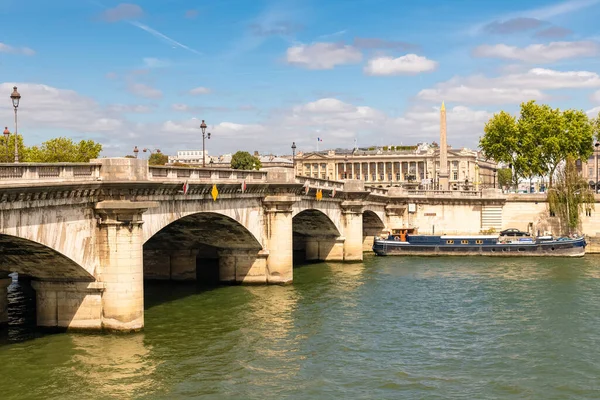 Parigi Ponte Concorde Sulla Senna Con Obelisco Sullo Sfondo — Foto Stock