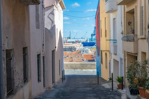 Sete Frankrike Fiskebåt Vid Kajen Typiska Färgglada Fasader Hamnen — Stockfoto