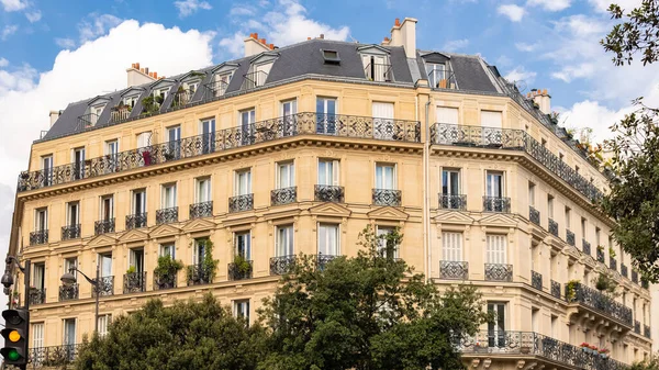 Paris Beautiful Building Typical Parisian Facade — Stock Photo, Image