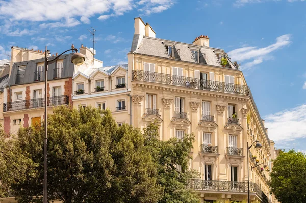 Paris Belo Edifício Típica Fachada Parisiense — Fotografia de Stock