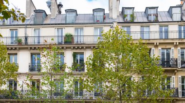 Paris, Marais 'deki tipik binalar, Fransız başkentinin merkezi.