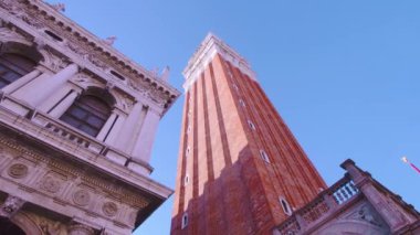 San Marco çan kulesi Venedik aşağıdan