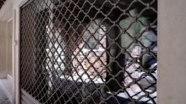 Kapalı Dükkanın Kapanışı