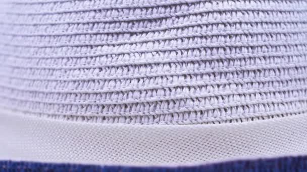 Chapéu na moda de cor branca com tecido holey especial — Vídeo de Stock